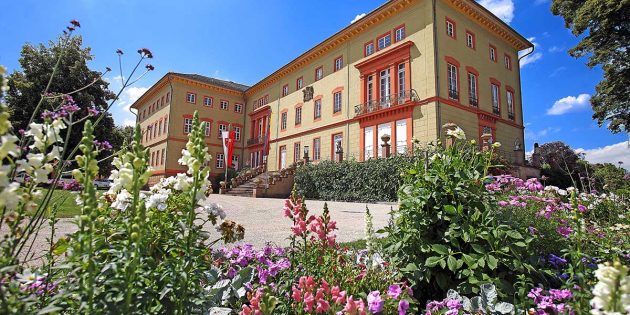 BUZ: Das Schloss Herrnsheim kann bei einer öffentlichen Gästeführung besichtigt werden. Foto: Rudolf Uhrig