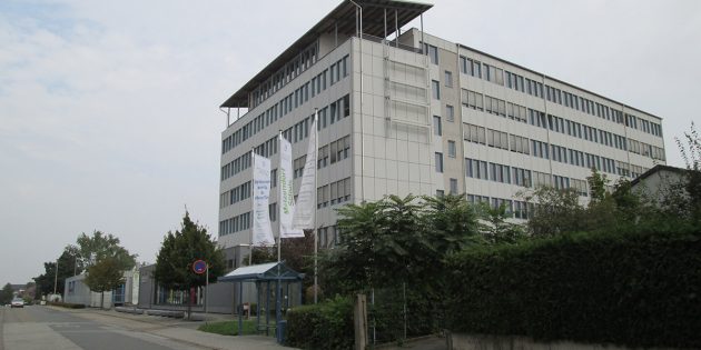 BUZ: Der Schulbau der Heinrich Metzendorf Schule heute. Foto oh