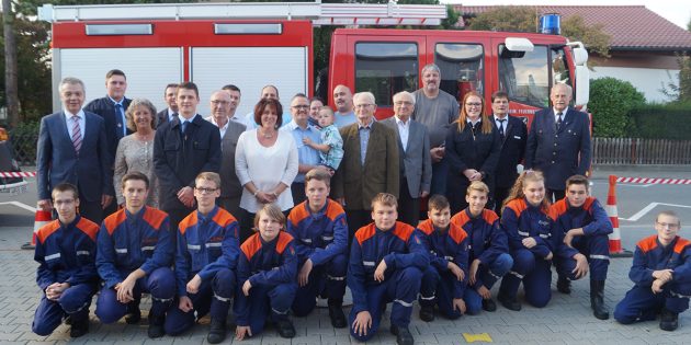 Große Freude herrschte in Hüttenfeld angesichts des 50-jährigen Jubiläums der Jugendfeuerwehr Hüttenfeld. Foto: Sigrid Samson