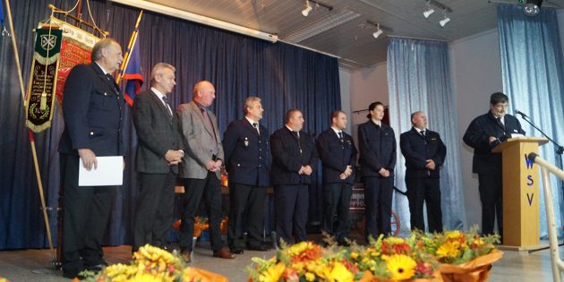 Vielfältige Ehrungen standen beim diesjährigen Familien- und Ehrenabend der Feuerwehr Lampertheim-Mitte auf dem Programm. Foto: Sigrid Samson