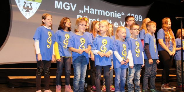 Freude am Singen haben in Bürstadt Kinder und die reiferen Jahrgänge. Foto: Hannelore Nowacki