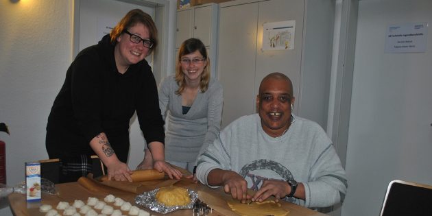 Alleinerziehende zauberten Plätzchen für Senioren
