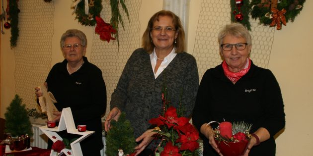 Die Damen der katholischen Frauengemeinschaft sind das ganze Jahr über aktiv und sorgen für Nachschub an Selbstgemachtem für die traditionellen Oster- und Adventsbasare. Foto: Eva Wiegand