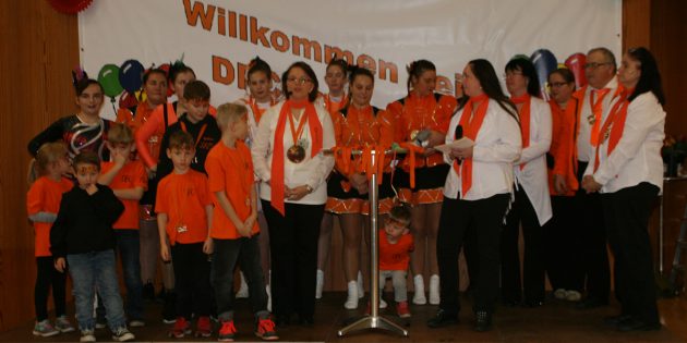 Der DFC unner uns feierten sein zweites Ordensfest im Pfarrsaal St. Michael und begrüßte dabei zahlreiche befreundete Vereine. Foto: Eva Wiegand