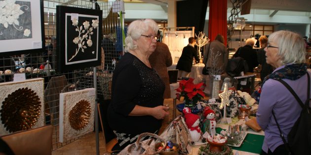 Eine vielseitige Mischung gab es wieder bei der diesjährigen Adventsausstellung des Künstlervereins zu bestaunen. Foto: Eva Wiegand