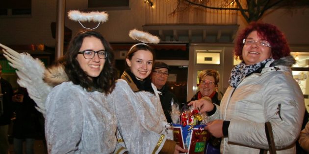 Weihnachtsengel, Glühweinduft und jede Menge attraktive Aktionen