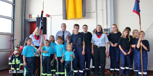 Das Doppeljubiläum von Jugendfeuerwehr (50 Jahre) und Kinderfeuerwehr (10 Jahre) wurde bei der Akademischen Feier von mehreren Rednern gewürdigt. Foto: Hannelore Nowacki