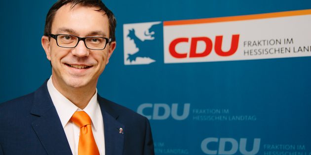 BUZ: Alexander Bauer nutzt viele Wege, um die Wähler zu erreichen und mit Bürgern ins Gespräch zu kommen. Foto: oh