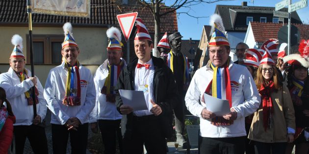 Gemeinsam starteten der Hofheimer Carneval-Verein und die Fastnachter der katholischen Pfarrgemeinde Hofheim in die närrische Zeit. Foto: Benjamin Kloos