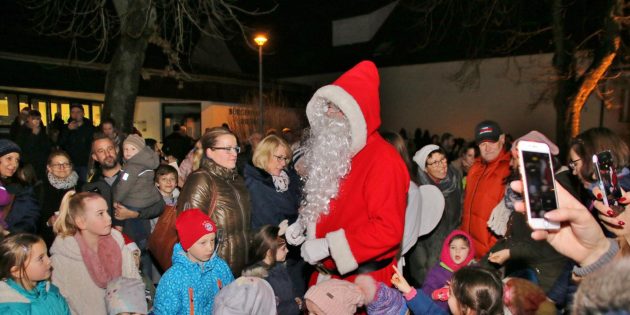 Kinder sagten schöne Gedichte auf