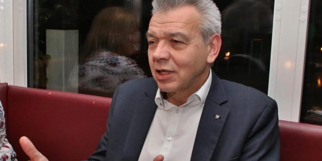 Alter und neuer Bürgermeister von Lampertheim: Gottfried Störmer. Arch