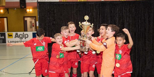 20.01.2019 Lampertheim 
 U12 Masters beim TV Lampertheim, Jahnhalle. Endspiel zwischen Mainz (rot) und Hoffenheim 
Siegerehrung