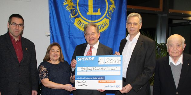 2.000 Euro für die Stiftung „Kinder ohne Grenzen“