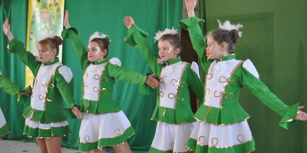 Die Minigarde „Little Stars” der Sackschdoahooger sorgte mit ihrem Tanz für Begeisterung. Foto: Benjamin Kloos