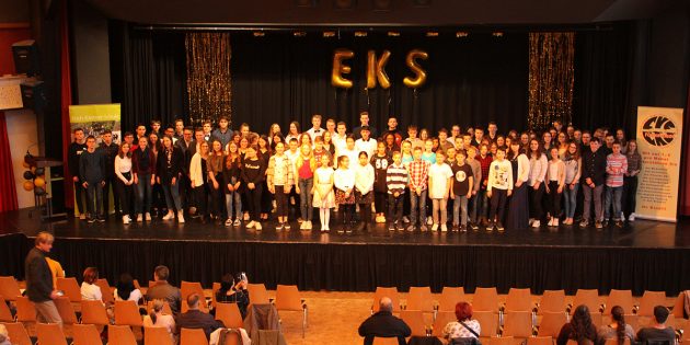 171 Schülerinnen und Schüler der EKS erhielten im Rahmen des diesjährigen Ehrungsabend Auszeichnungen für besondere Leistungen. Foto: Nadine Schütz