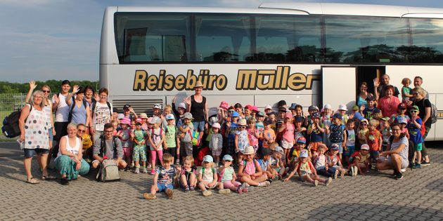 Die Kindertagesstätte Zwergenwald stand am Mittwochmorgen gespannt in den Startlöchern und freute sich riesig auf den Ausflug in den Opelzoo. Foto: Eva Wiegand