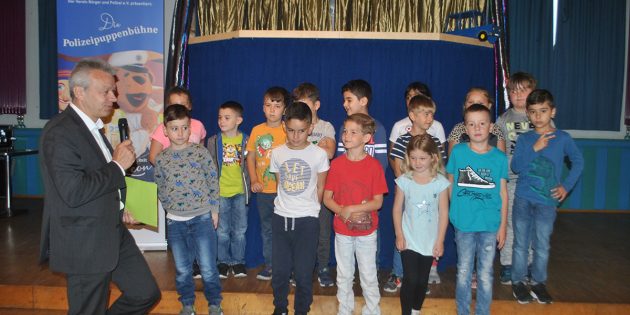 Viele Schüler, noch mehr Meilen: Die Lampertheimer Kitas und Schulen sammelten in diesem Jahr für 43.287 „Grüne Meilen” – so auch die Schüler der Schillerschule. Foto: Benjamin Kloos