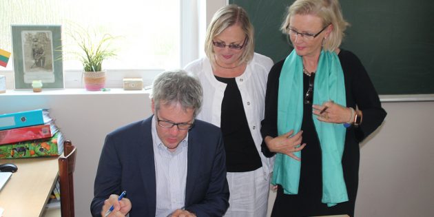 Landrat überbringt Förderbescheide 