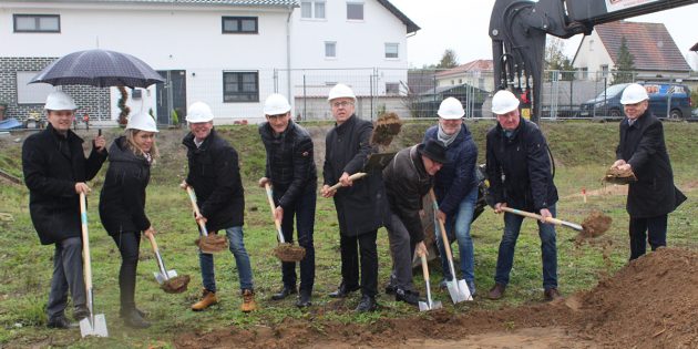In der Annelie-von-Heyl-Straße beginnt die Baugenossenschaft Lampertheim ihr viertes Neubauprojekt mit neun Wohnungen im Rahmen der mittelbaren Belegung. Foto: Eva Wiegand 