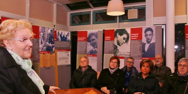 Zeitzeugin Karla Spagerer konnte aus eigenem Erleben vom Widerstand in der Nazizeit berichten, ein leidenschaftliches Plädoyer für die Demokratie. Foto: Hannelore Nowacki