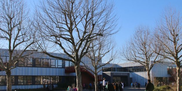 Die Erich-Kästner-Schule in Bürstadt als kooperative Gesamtschule soll nach Möglichkeit eine gymnasiale Oberstufe bekommen, um ein vollwertiges Gymnasium zu werden - das wollen die Stadtverordneten bei der Neuaufstellung des Schulentwicklungsplans des Kreises Bergstraße erreichen. Archivfoto: Hannelore Nowacki