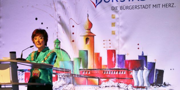 In ihrer Neujahrsansprache betonte Bürgermeisterin Barbara Schader, dass beim Klimaschutz alle zum Handeln gefordert seien, auch die Kommunen. Foto: Hannelore Nowacki