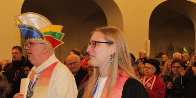 „Auf den Fastnachtsgottesdienst drei donnernde Helau“ 