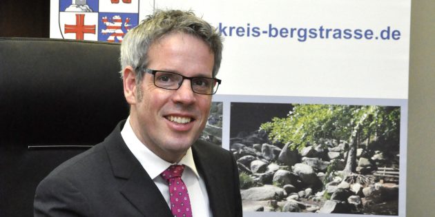 Landrat Christian Engelhardt informierte am Montag im Rahmen einer Video-Pressekonferenz über die aktuelle Lage bezüglich des Corona-Pandemie im Kreis Bergstraße. Foto: oh
