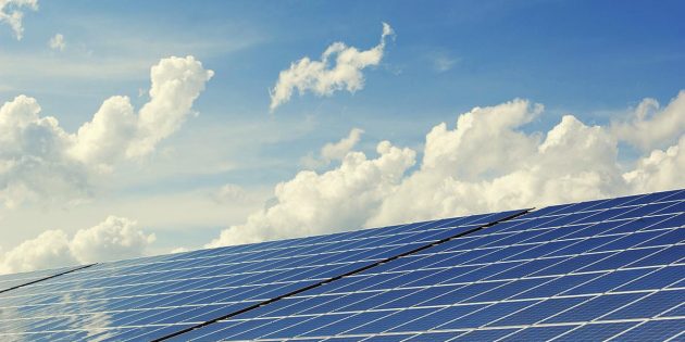 „Im Bruch” streben ENERGIERIED und deren Partne die Errichtung einer Photovoltaik-Anlage an – die Stadtverordnetenversammlung schuf am Freitag hierfür wichtige Grundlagen. Foto: www.pixabay.com