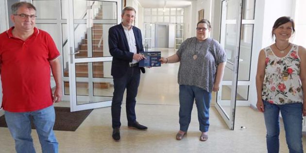 ÖPNV-Dezernent Karsten Krug (2. von links) beim Gespräch mit den Elternvertretern. Foto: oh