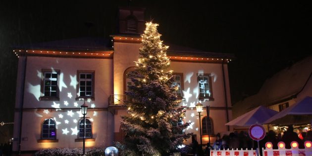 Biblis lädt zum Weihnachtsshopping – mit attraktiven Angeboten und Gewinnspielen. Archivfoto: TIP-Verlag