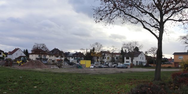 Der Beethovenplatz soll der Behindertenhilfe zur Teilbebauung für einen Standort für ein Wohnheim für behinderte Menschen angeboten werden — zuvor soll der Boden nach einer möglichen Kontaminierung untersucht werden. Foto: Benjamin Kloos