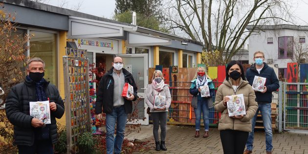Dank der Firma Schrott Hofmann GmbH & Co KG Großhandel können in Lampertheim zahlreiche Kinderaugen leuchten – sehr zur Freude von Kalle Horstfeld, Günther Baus, Silke Elsässer, Sabine Graupner, Kerstin Zecher und Ralf Gliem (v.l.). Foto: Benjamin Kloos 