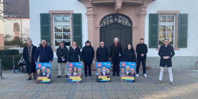 Wollen auch in den kommenden Jahren die Zukunft Lampertheims aktiv gestalten: Gottlieb Ohl, Thomas Bittner, Martin Härtel, Melanie Krämer, Helmut Hummel, Dr. Gernot Diehlmann, Dr. Albert Breckner, Manuela Teufel, Georg Weyrich und Fritz Röhrenbeck (v.l.). Foto: oh