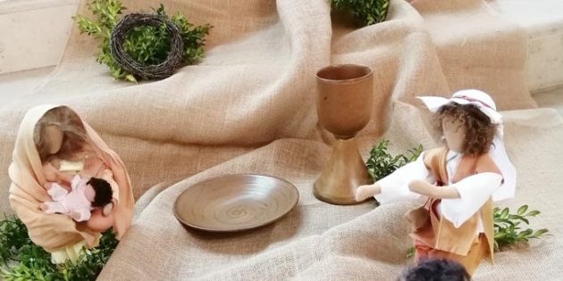 Die kreative Gestaltung lädt zum Besuch der Kirche ein. Foto: oh