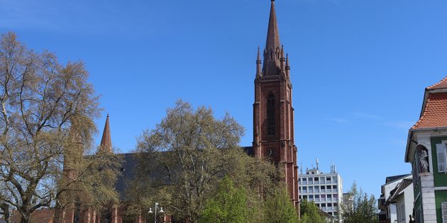 Der neue Kirchenvorstand der Lukasgemeinde wird am 13. Juni gewählt – in diesem Jahr ist erstmals auch eine Online-Wahl möglich, die bereits am 3. Mai startet. Foto: Benjamin Kloos