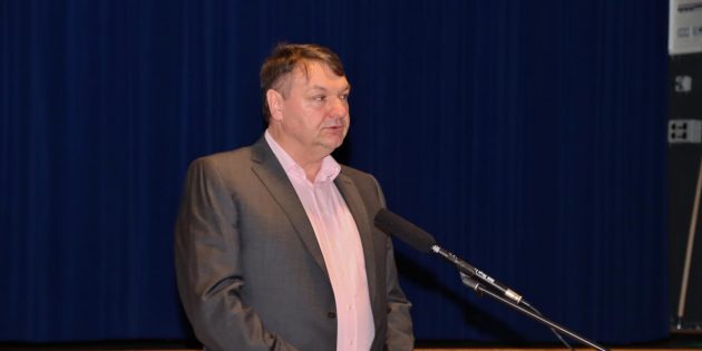 Freut sich auf die Rückkehr zu einem Stück Normalität sofern alle Regeln eingehalten werden: Der Bibliser Bürgermeister Volker Scheib. Foto: Hannelore Nowacki