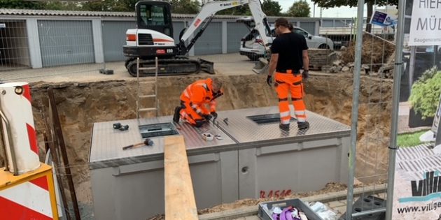 Am Dienstag wurden in der Planckstraße die ersten Unterflursysteme für Müll installiert. Foto: oh
