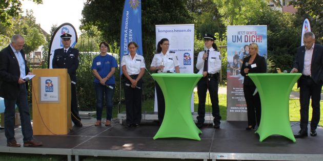 Bei der Podiums-Runde erfuhr man Interessantes über abgeschlossene, laufende und kommende Projekte, die Lampertheim noch sicherer machen. Foto: Nadine Schütz