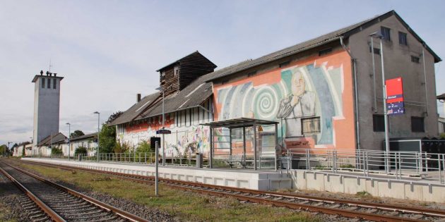 KamÜ - die Kunst am Übergang öffnet die Tür am kommenden Samstag und Sonntag von 14 bis 18 Uhr für die Künstlerausstellung des Bürstädter Künstlervereins. Foto: Hannelore Nowacki
