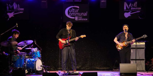 Die Band ENGIN trieb das Publikum mit rockigen und türkisch inspirierten Rhythmen an. Foto: Hannelore Nowacki