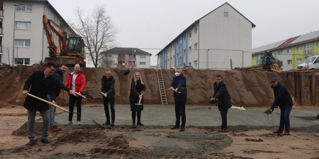 Der Spatenstich ist erfolgt! Im Weinheimer Weg entstehen im Rahmen des nächsten Projektes der Baugenossenschaft Lampertheim 29 Sozialwohnungen. Foto: Benjamin Kloos