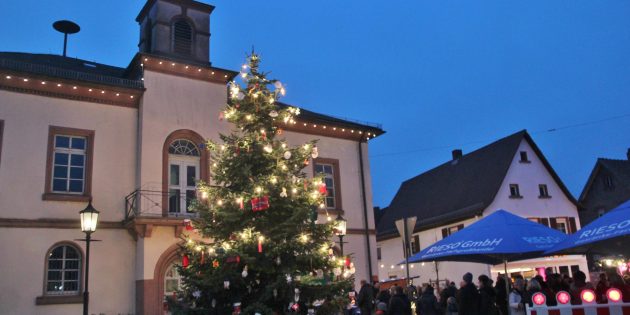 Der Wirtschafts- und Verkehrsverein und die Gemeinde Biblis bieten im Advent zwei Aktionen, die die Vorfreude auf Weihnachten wecken. Archivfoto: TIP-Verlag