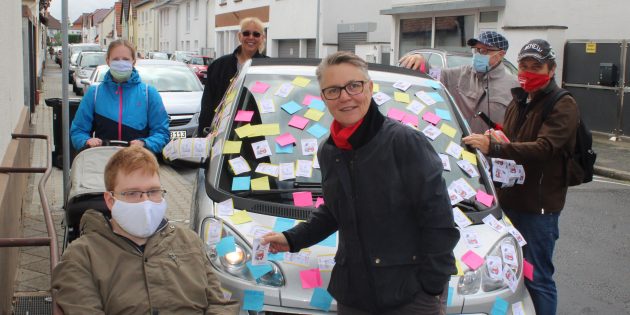 Die Suche nach einem Parkplatz kann dauern – häufig sind alle Parkmöglichkeiten belegt. Dies gilt auch für Lampertheim. Abhilfe soll hier ein neues Parkraumkonzept schaffen, welches in den nächsten Monaten konkretisiert werden soll. Die Grundlagen hierfür stellte Uwe Becher am Donnerstag im Rahmen eines Magistratspressegesprächs vor. „Ziel ist es, mehr Parkraum im öffentlichen Bereich in der Innenstadt zu schaffen diesen flexibler zu gestalten”, erläuterte er.