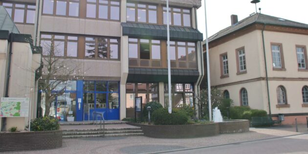 Die Verwaltung wird den Fraktionen und Ausschüssen bei den Haushaltsberatungen für Fragen zur Verfügung stehen. Archivfoto: Hannelore Nowacki