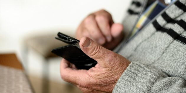 Kreisseniorenbeirat bietet Videosprechstunde zu Fragen rund um Smartphone & co. Foto: pixabay.com