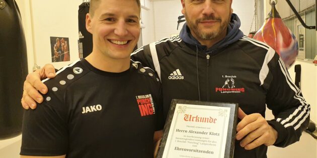 Im Rahmen der Mitgliederversammlung des 1. Boxclub „Punching“ wurde Alexander Klotz zum Ehrenvorsitzenden ernannt. Foto: oh