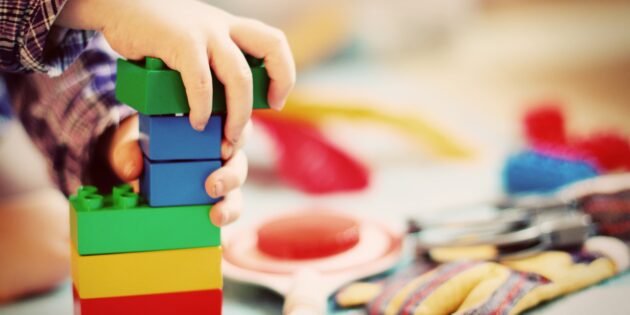 Die Landesregierung hat die Regeln für den Umgang mit positiven Coronatests in Kindertagesstätten für Hessen neu geregelt. Foto: www.pixabay.com