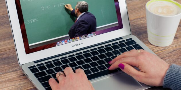Auch in diesem Jahr werden die „Weiterbildung EHRENAMT“-Kurse wieder online angeboten. Foto: www.pixabay.com