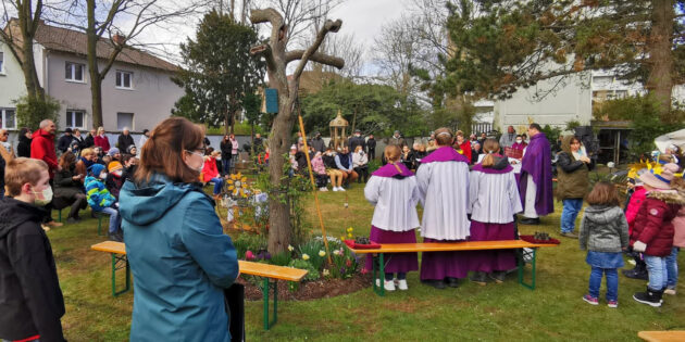 Gemeinsam gesungen und gebastelt